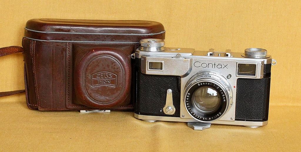 Zeiss%20Ikon%20Contax%20II-01.jpg