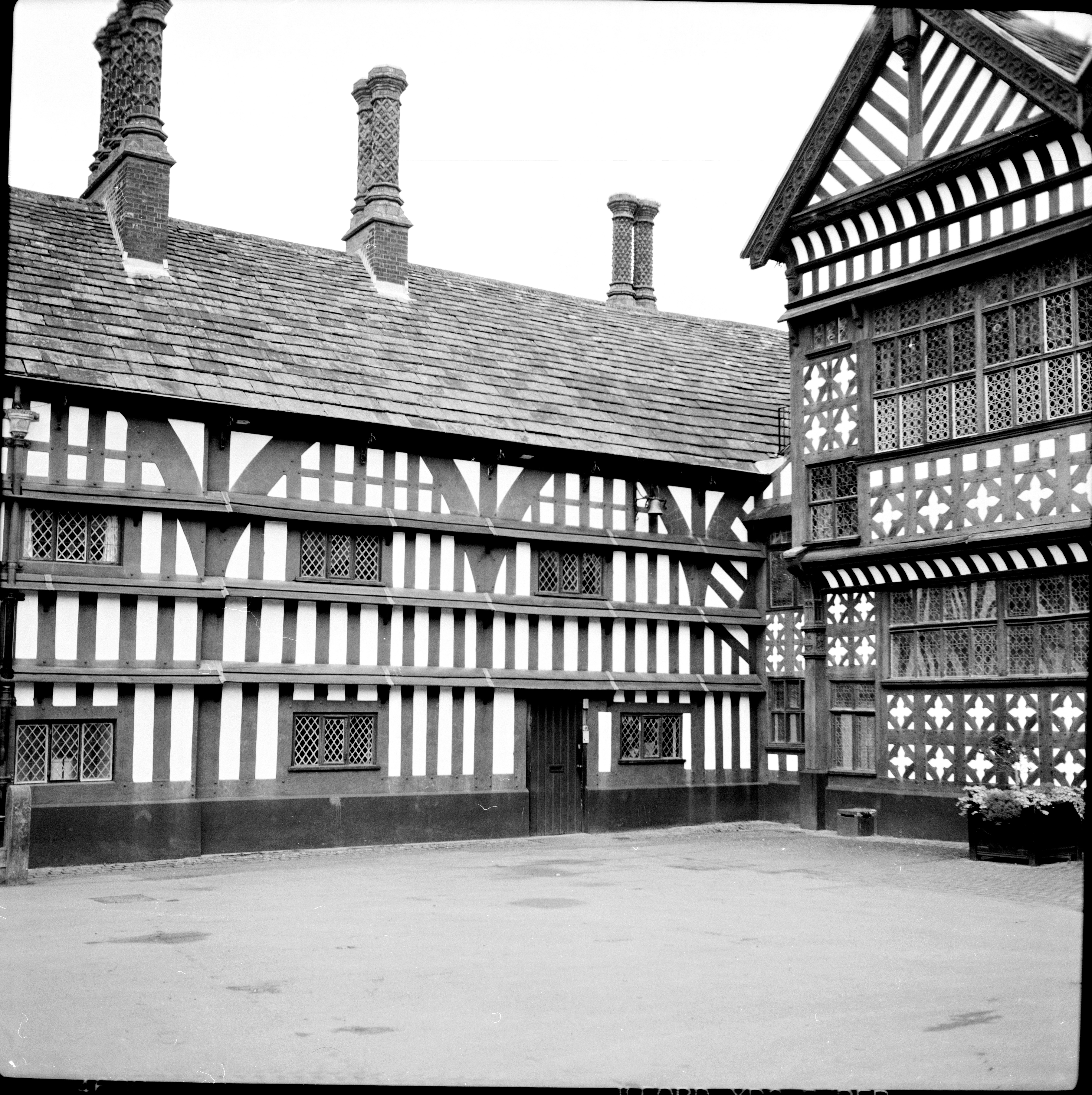 Hall.jpg