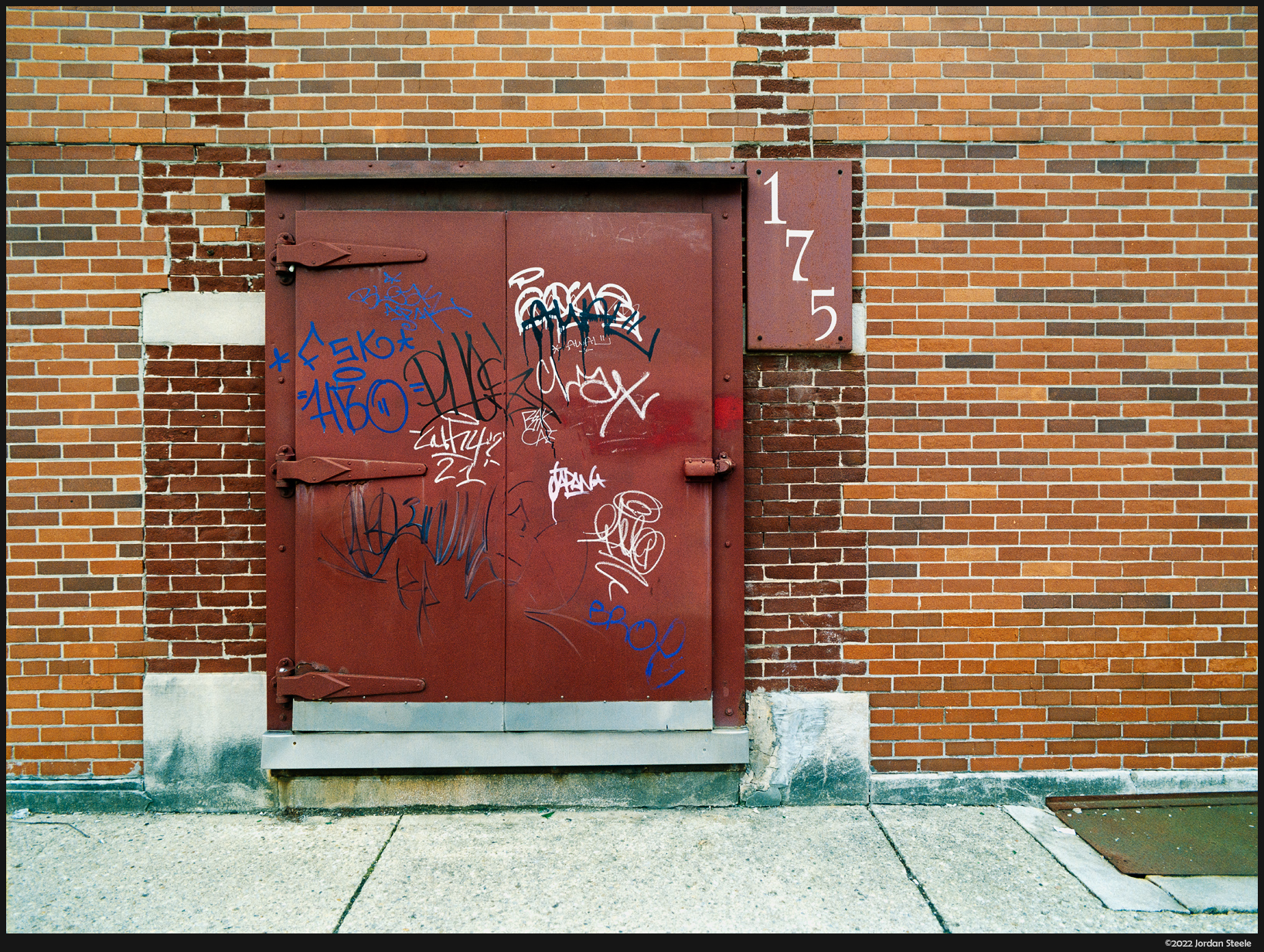 graffiti_door.jpg
