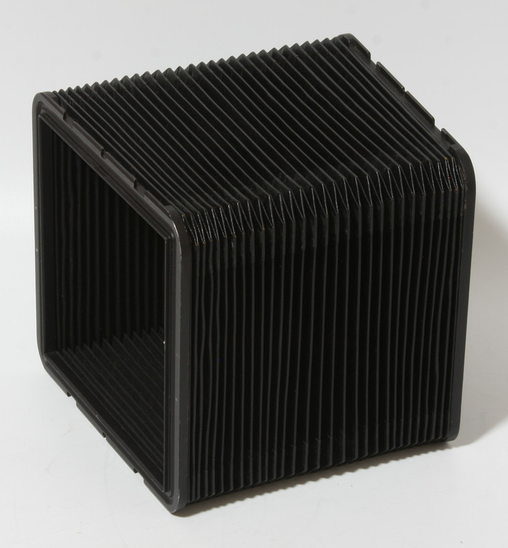 Plaubel-Long-Bellows.jpg