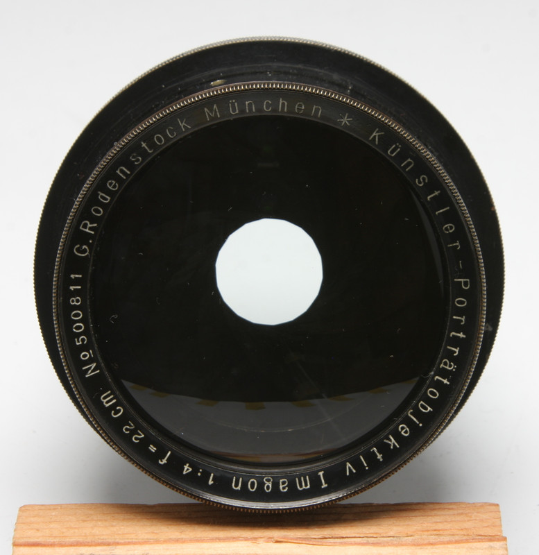 Rodenstock-Kunstler-Portratobjektiv-Imagon22cmf4-03.jpg