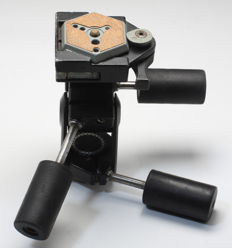 Manfrotto-029-Tripod-Head-New-Style-03.jpg