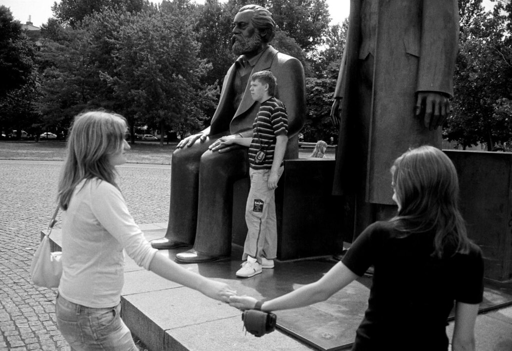 5346349325_0700abe359_b.jpg