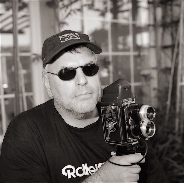 Rolleiself-portraitRolleiflex2-8CXe.jpg