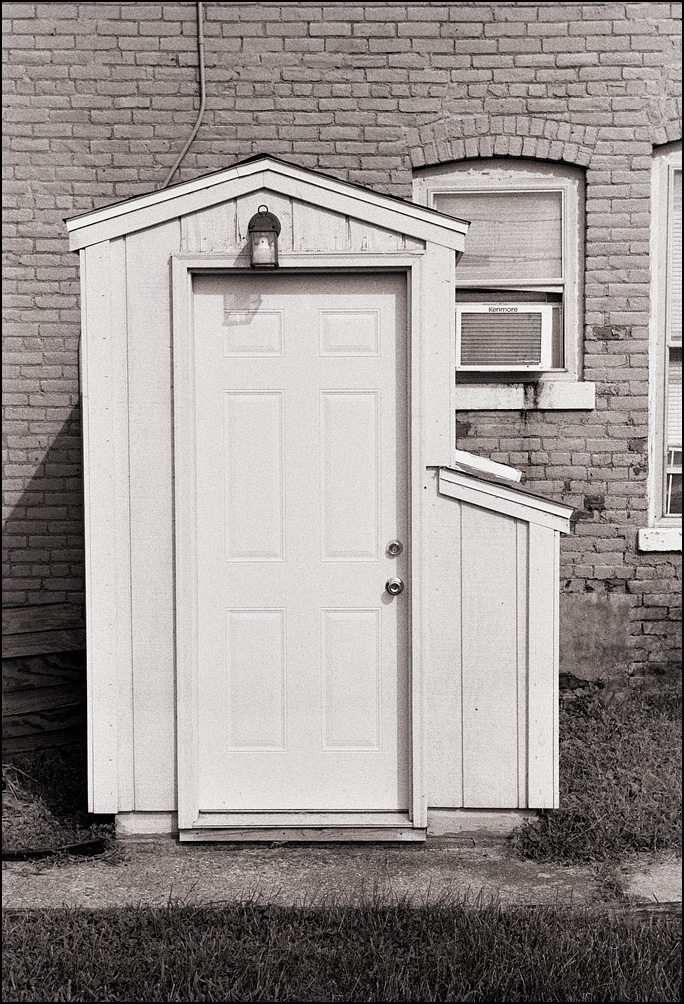 cass-street-house-backdoor-1.jpg