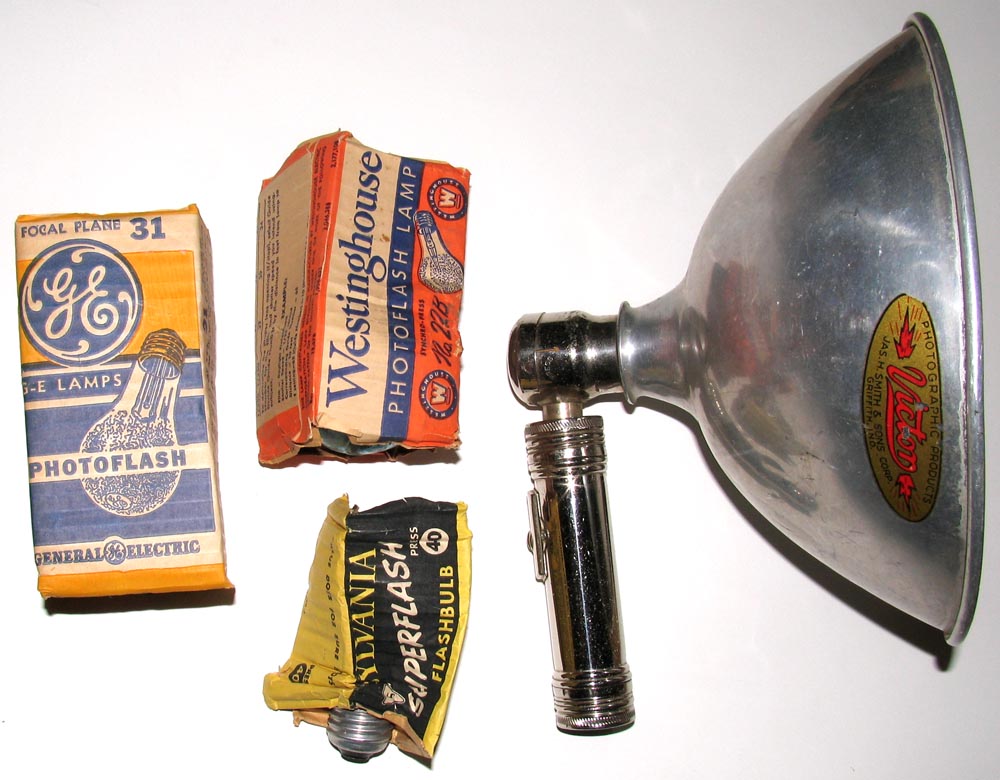 flash_bulbs_and_handle_01.jpg