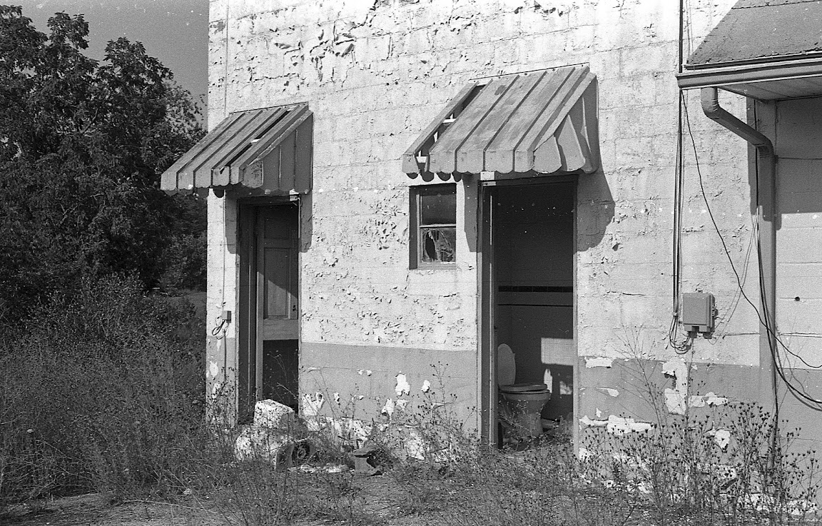 img033.jpg