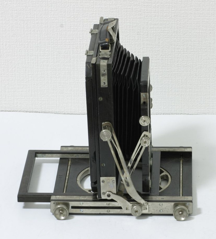 Peace-Half-Plate-Camera-04.jpg