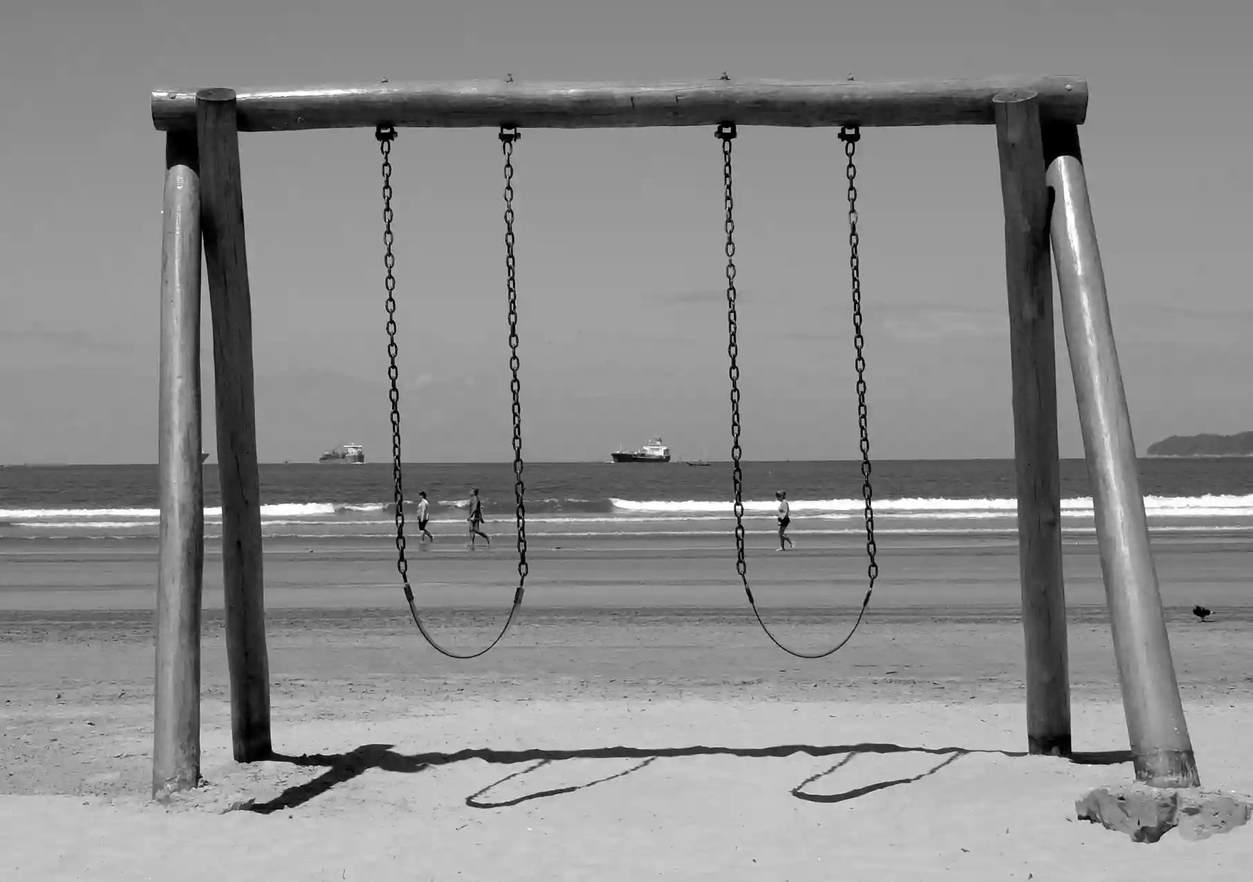 Santos-Beach-Swing-1.jpg