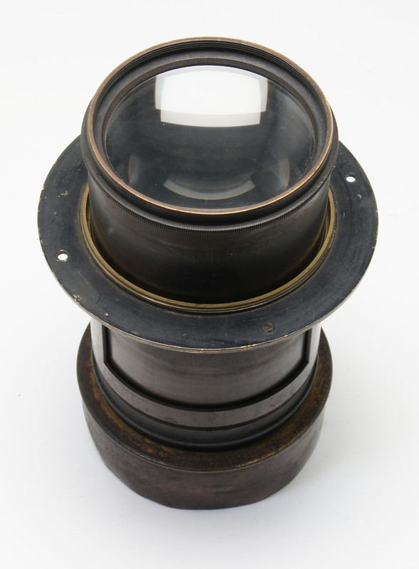 Hermagis-No7-Lens-02.jpg