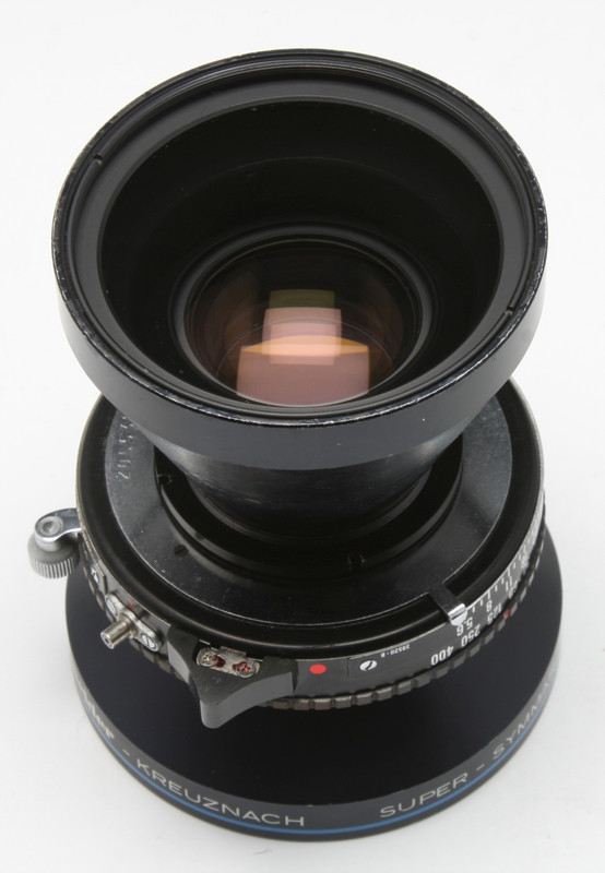 Schneider-Super-Symmar-HM150mmf5-6-Lens-02.jpg