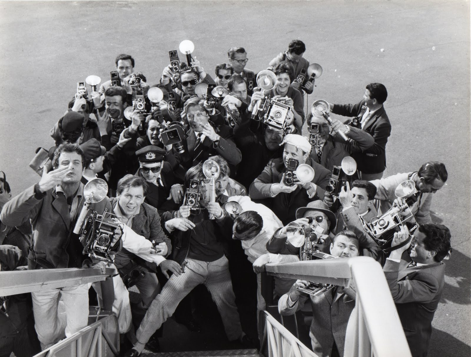 la-dolce-vita-paparazzi.jpg