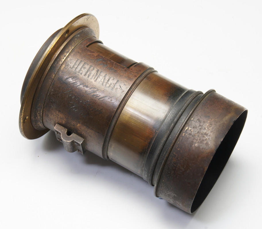 Hermagis-No7-Lens-03.jpg