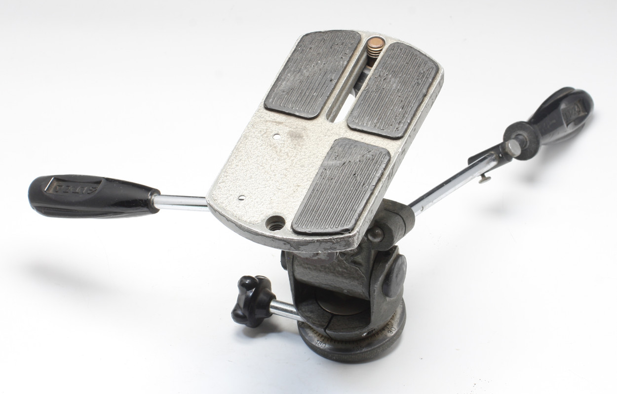 Gitzo522-1-Tripod-Head-01.jpg