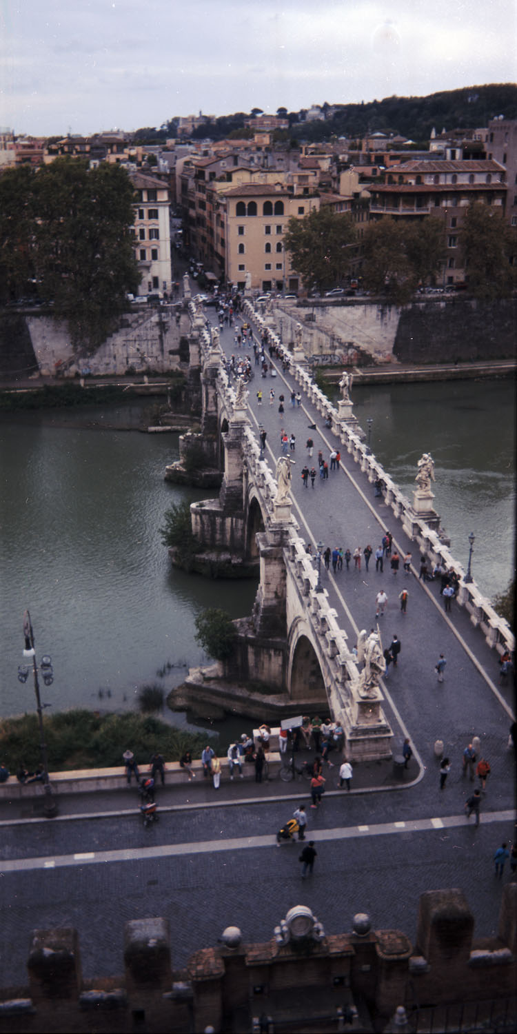 bridgefromcastelsantangelorome.jpg