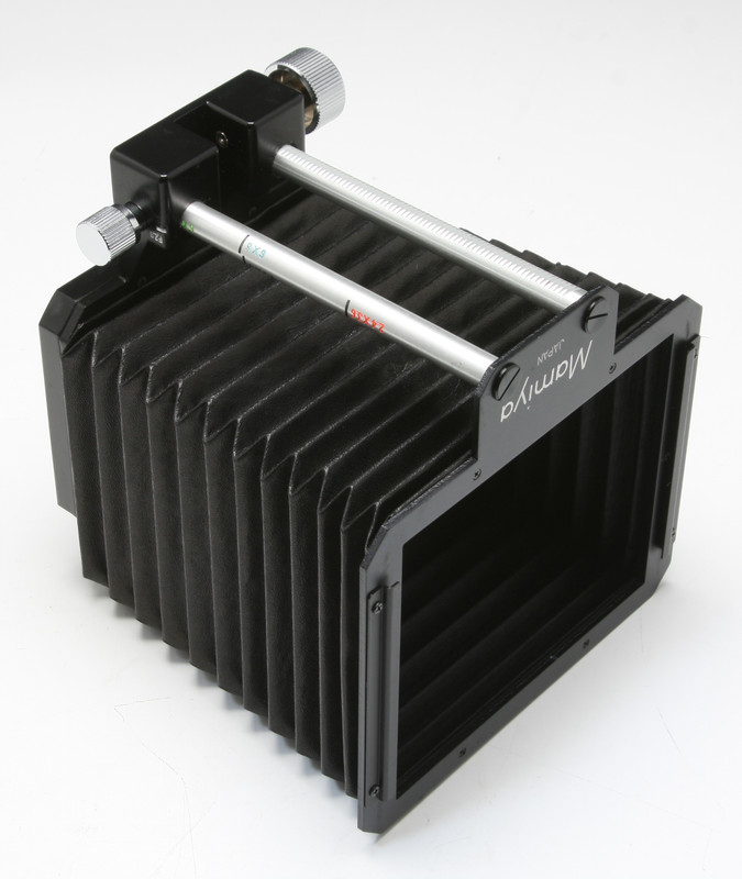 Mamiya-M645-Bellows-Lens-Hood-03.jpg