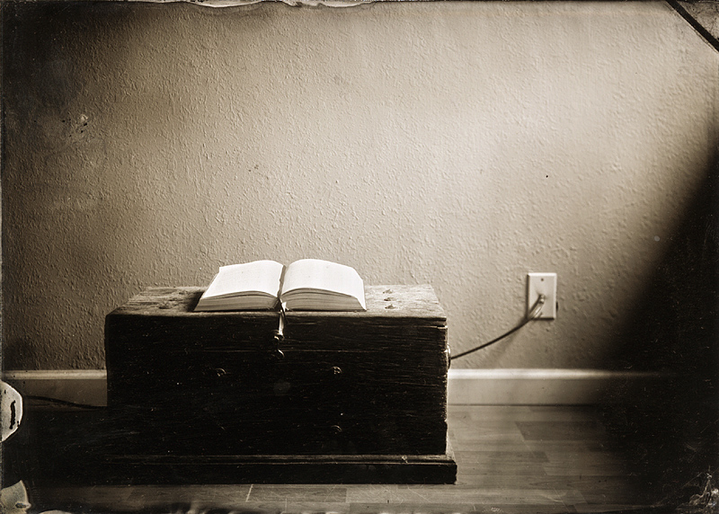 ChestandBook003.jpg