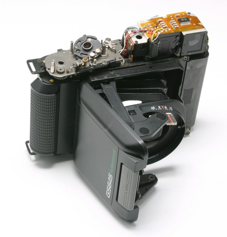 Fujica-GS645-Parts-Body1-With-Bellows-01.jpg