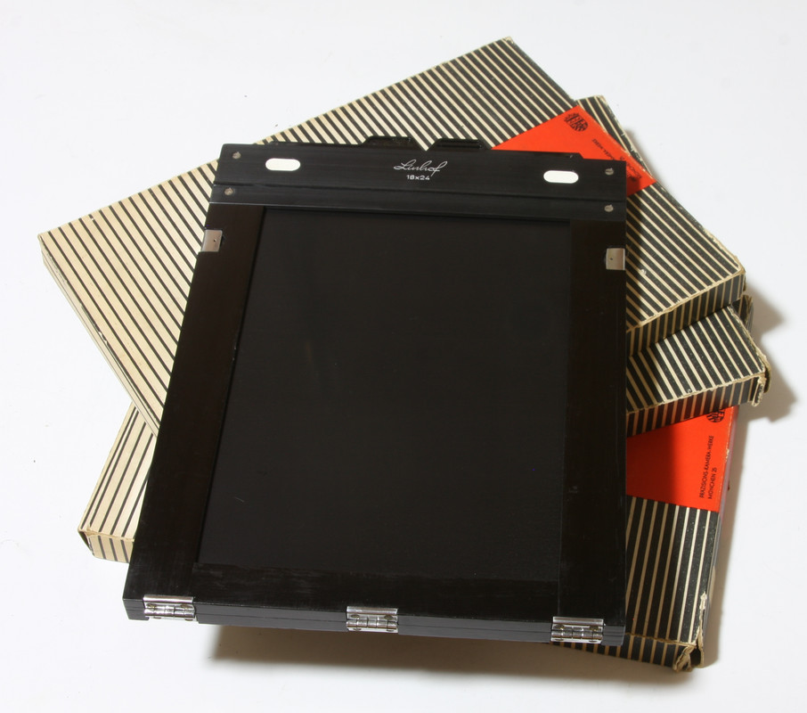 Linhof18x24Plate-Holders-01.jpg